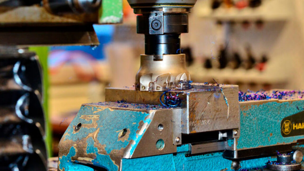 TÉCNICO EN MECANIZADO